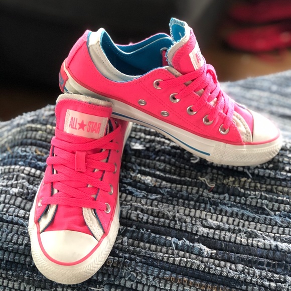 bubblegum pink converse